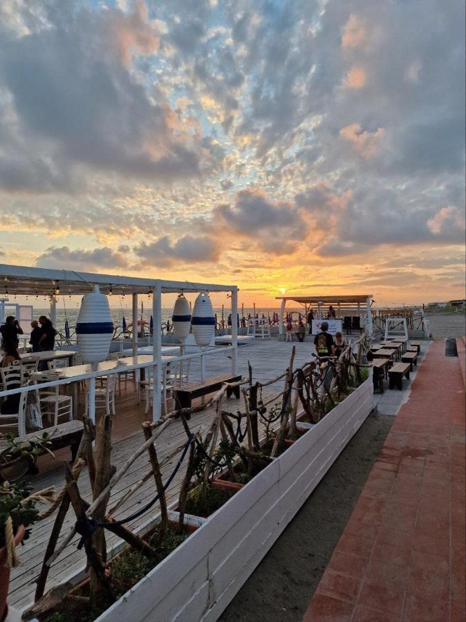 Beach Suites - By Lido Scalzone Castel Volturno Exterior foto